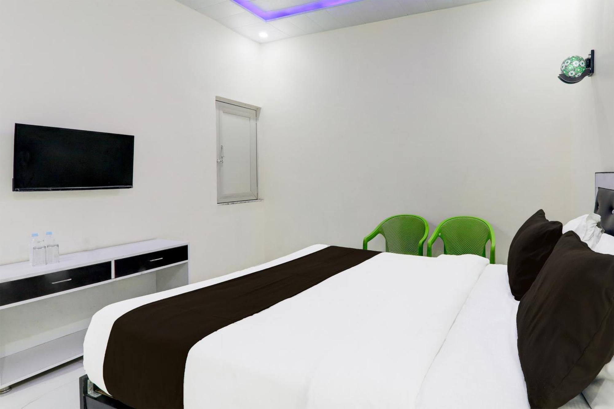 Super Hotel O Banthara Near Airport Banthra Sikandarpur Luaran gambar