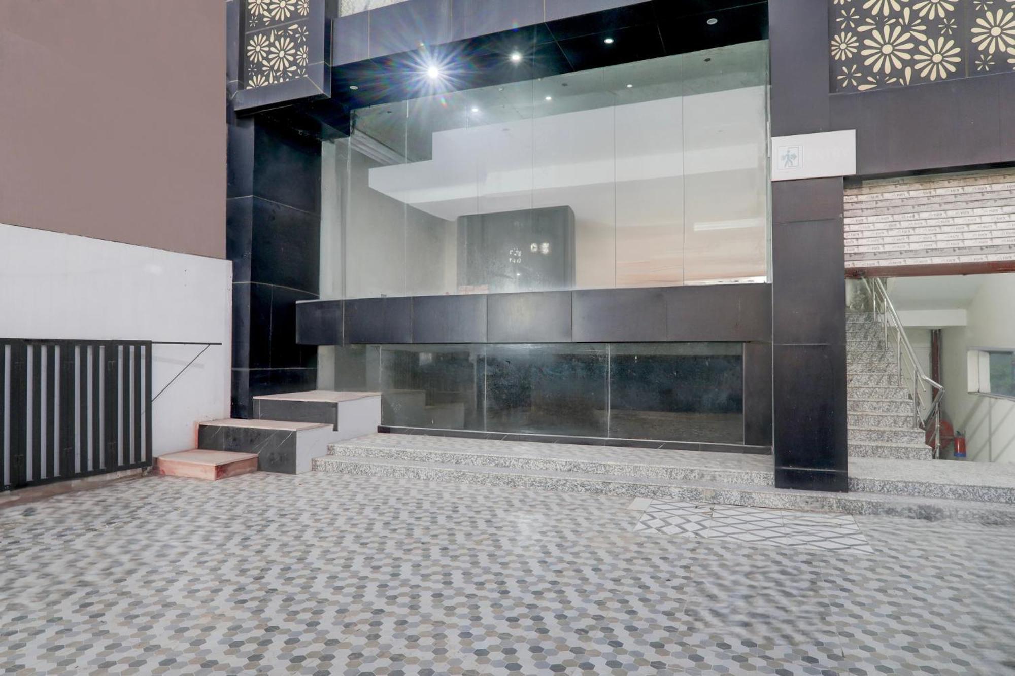 Super Hotel O Banthara Near Airport Banthra Sikandarpur Luaran gambar